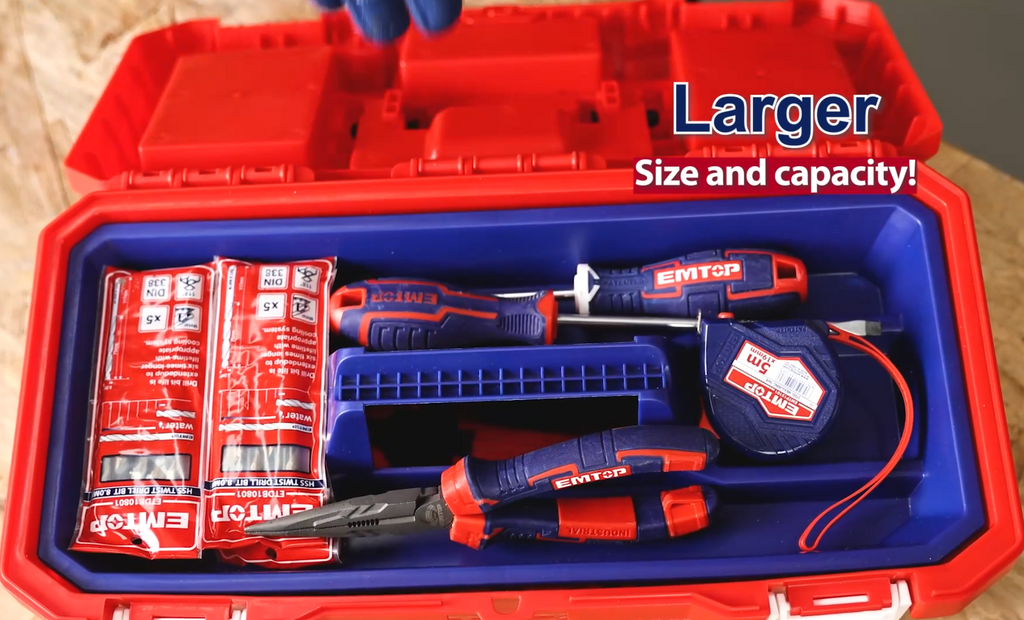 Boîte à outils en plastique EMTOP 17" Charge maximale 15Kg Boucle en métal Poignée haute résistance Couvercle supérieur avec trois zones de rangement Contient 1 plateau en plastique